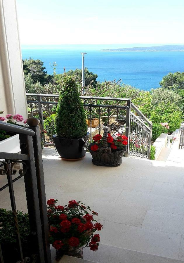 Guest House Fenix Brela Exterior photo